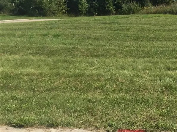 2645 Bedford St, Lapeer, MI 48446