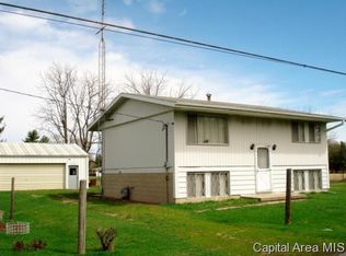 104 E Washington St, Henderson, IL 61439