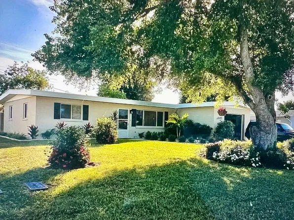 2805 23rd Ave W, Bradenton, FL 34205