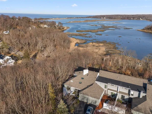 1 Watersedge Way #1, Port Jefferson, NY 11777