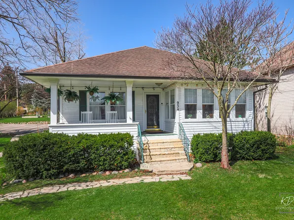 934 N Main St, Glen Ellyn, IL 60137