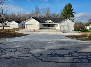 8195-8197 Lake Pleasant Rd, Erie, PA 16509