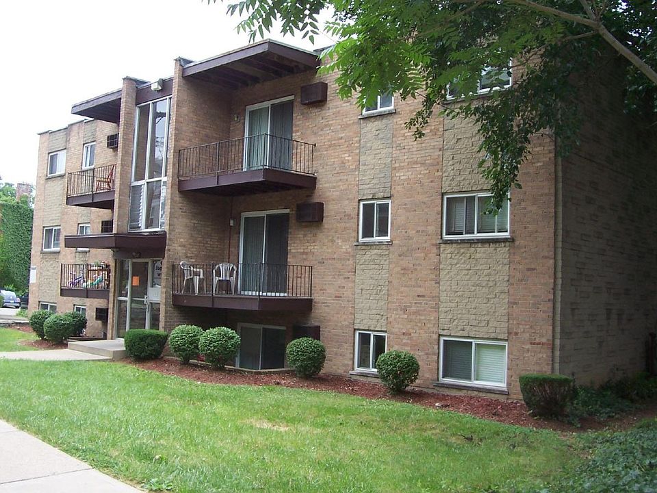 1st image of 3245 Bishop St