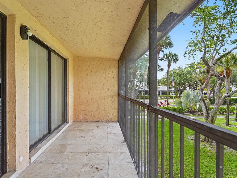 3939 NE 5th Ave #A201 — Photo 31