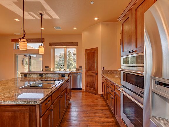 5th image of 2105 Burlwood Dr