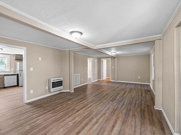 3rd image of 665 Liberty St