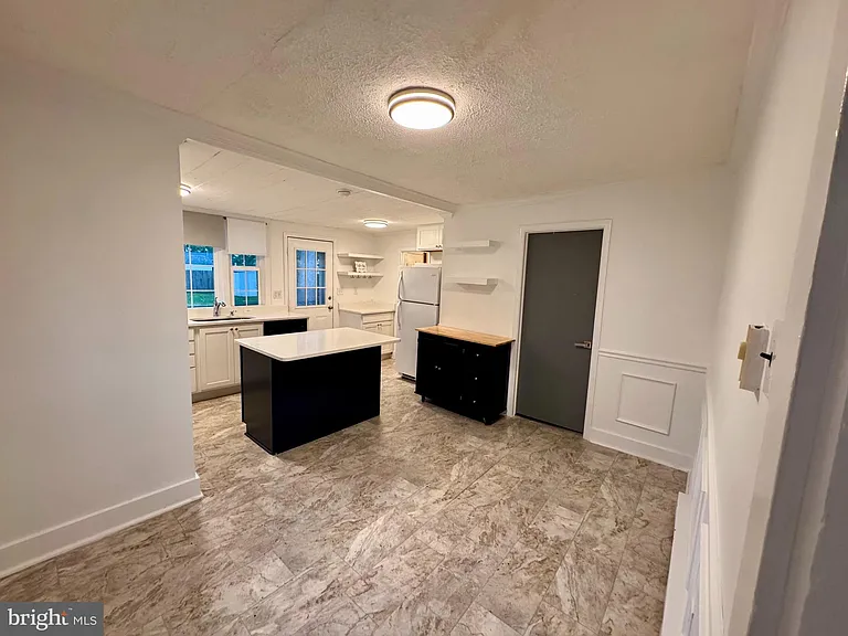 219 Longfellow Ave — Photo 5