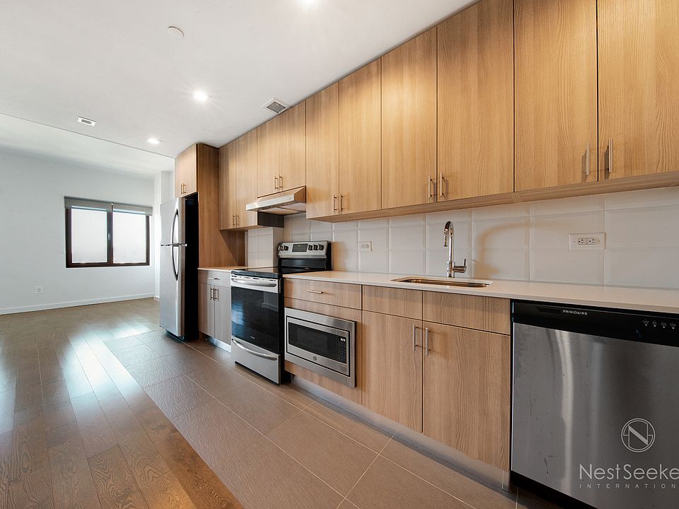 1st image of 11-39 49th Ave #1901