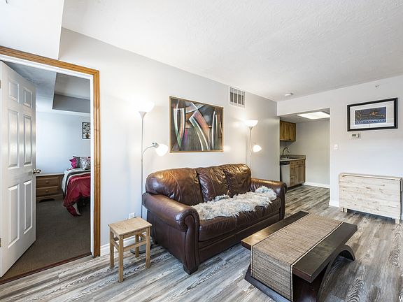 3rd image of 2000 Prospector Ave #108