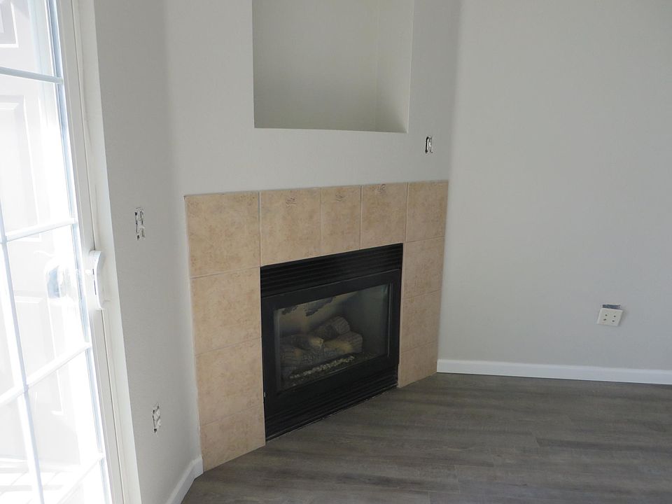 Living room gas fireplace.