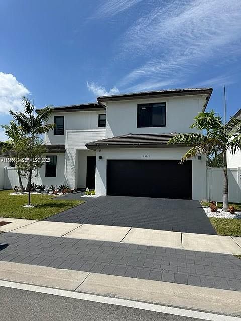 1st image of 23520 SW 107th Ct