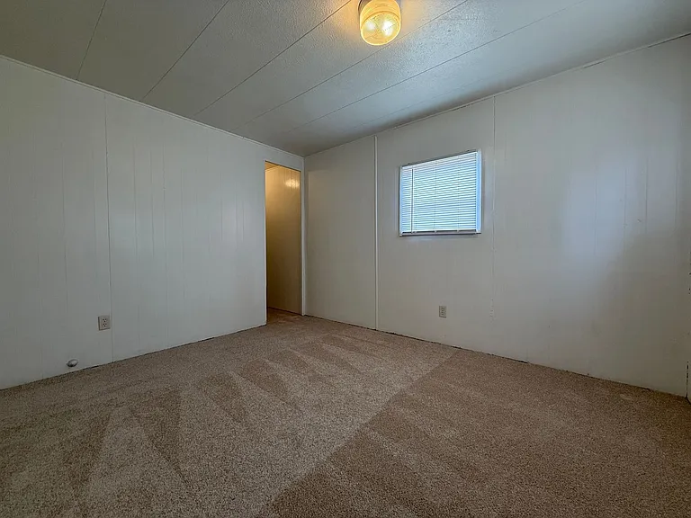 460 South St — Photo 17