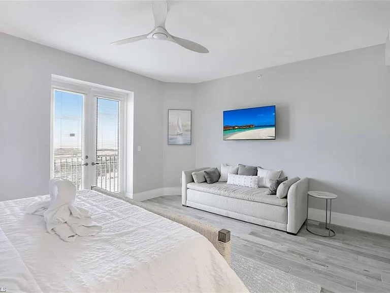 400 Flagship Dr #802 — Photo 16