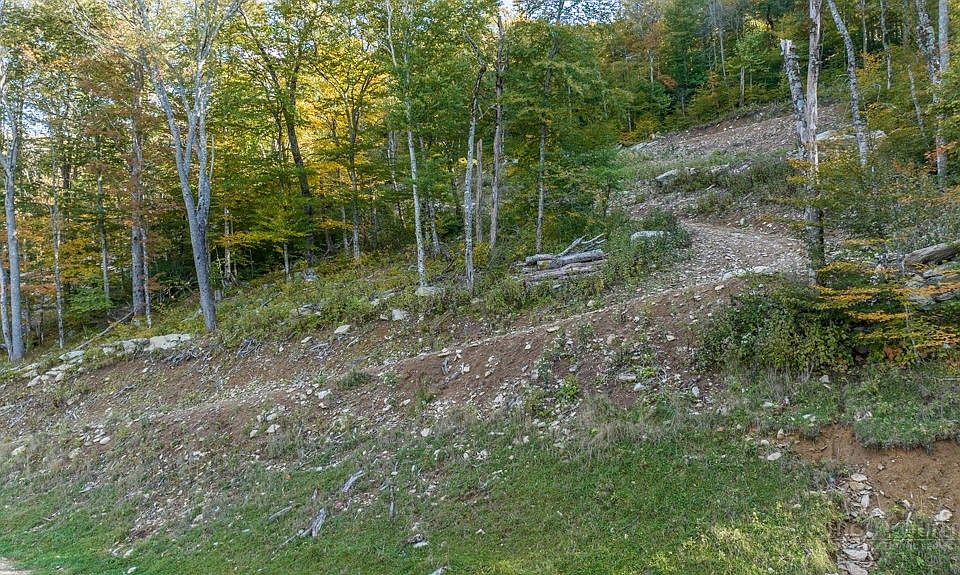 1st image of ES 77 Red Robin Road