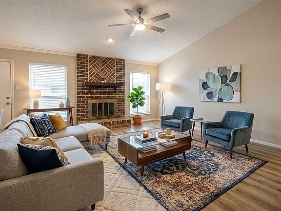 4th image of 7646 Western Oak Ln