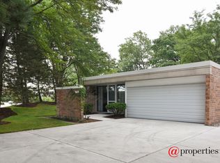 1671 Seton Rd, Northbrook, IL 60062