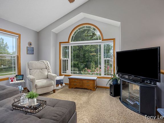 3rd image of 5351 Bunkerway Ct SW