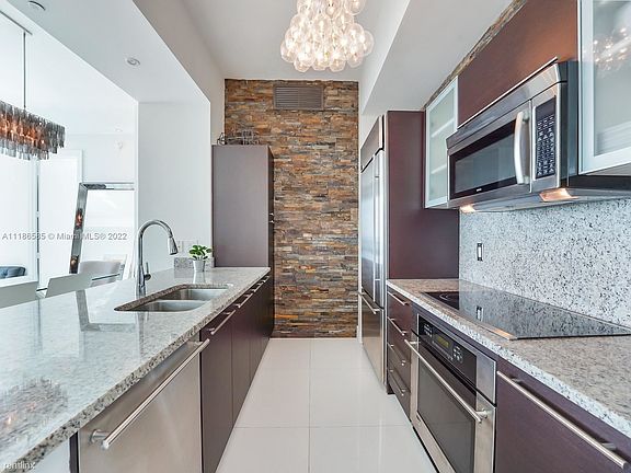 4th image of 950 Brickell Bay Dr APT 4811