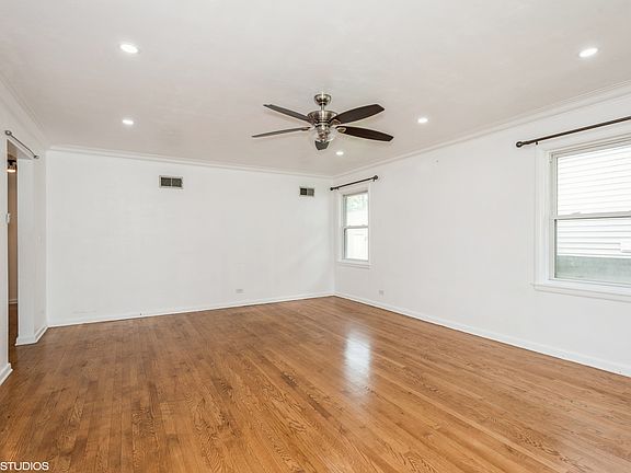 3rd image of 202 N Biermann Ave