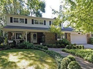 1556 Leabrook Ln, Wheaton, IL 60189