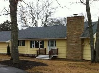 106 Plympton St, Middleboro, MA 02346