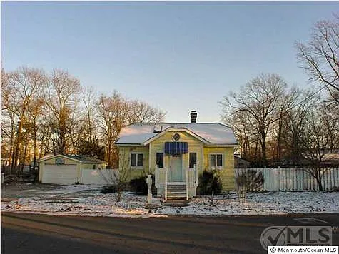247 Falkenburgh Ave photo 1