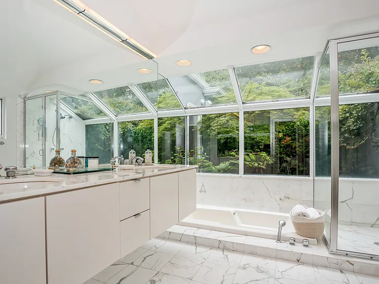 230 Mill Pond Ln — Photo 18
