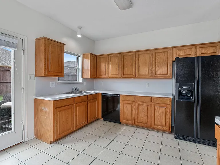 1209 Buehler Ct — Photo 12