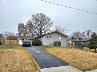 10117 Farmington Dr, Fairfax, VA 22030