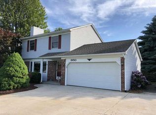 1950 Balmoral Dr, Brighton, MI