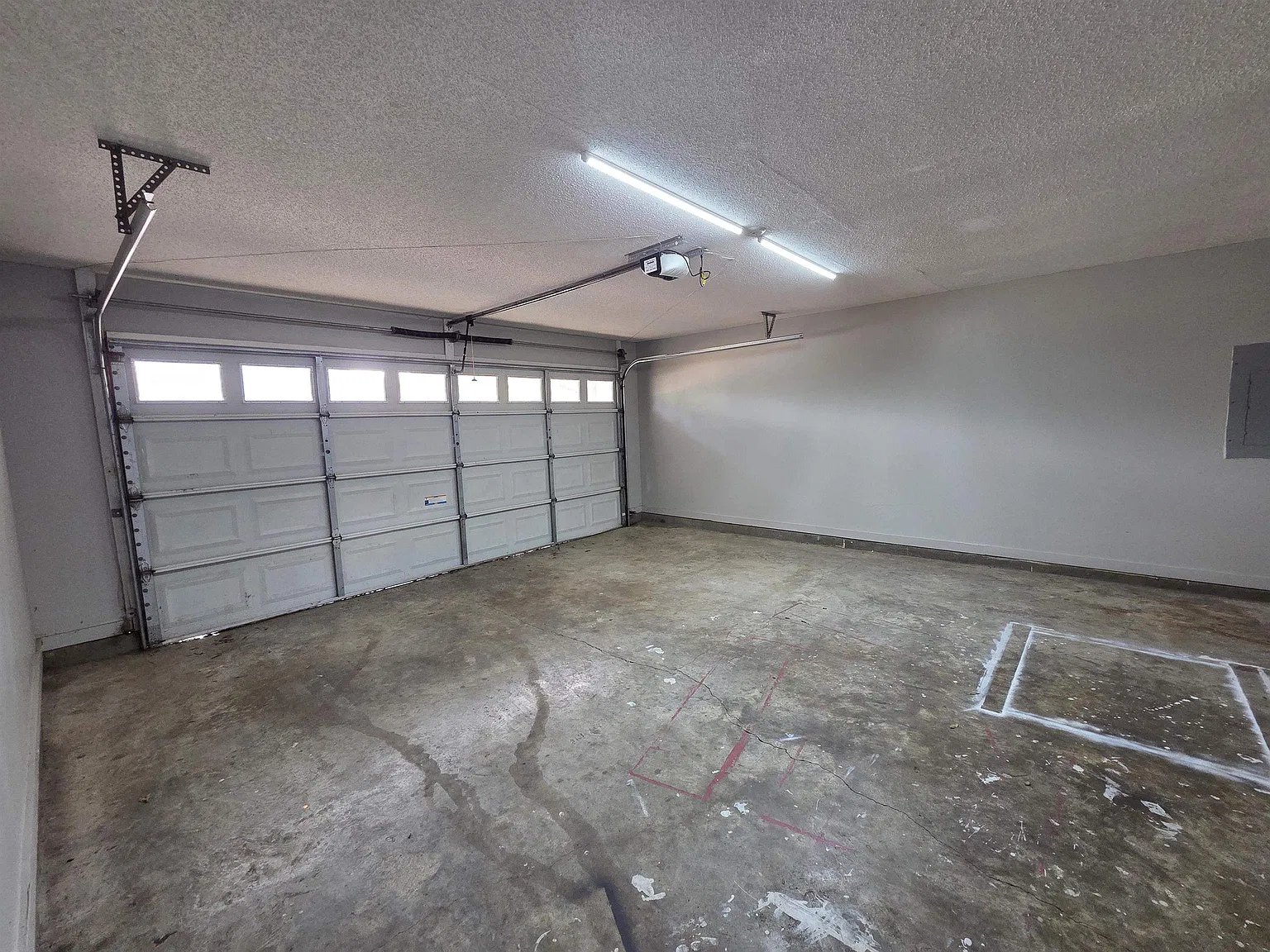 4 bed, 2.5 bath, $1,795 — Photo 3