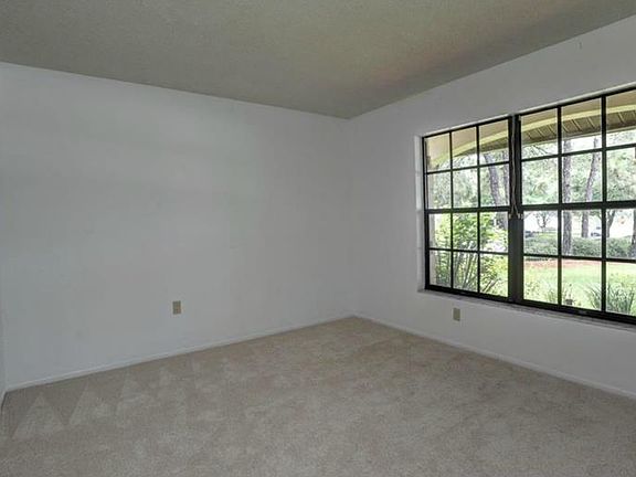 5th image of 1567 Huntington Ct