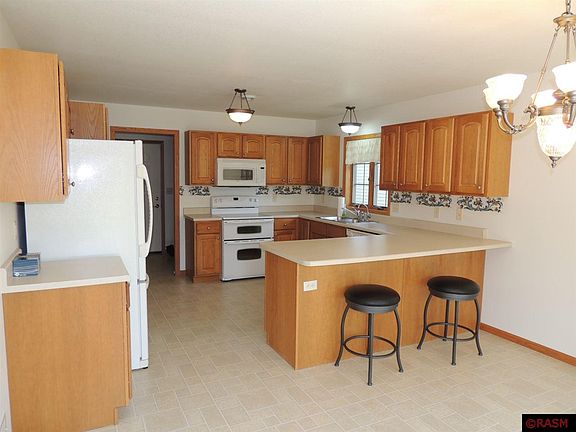 5th image of 108 Copper Village Cir