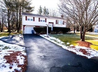30 Handel Rd, Billerica, MA 01821
