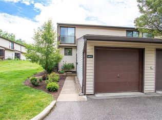 14977 Pine Valley Trl #C30, Middleburg Heights, OH 44130