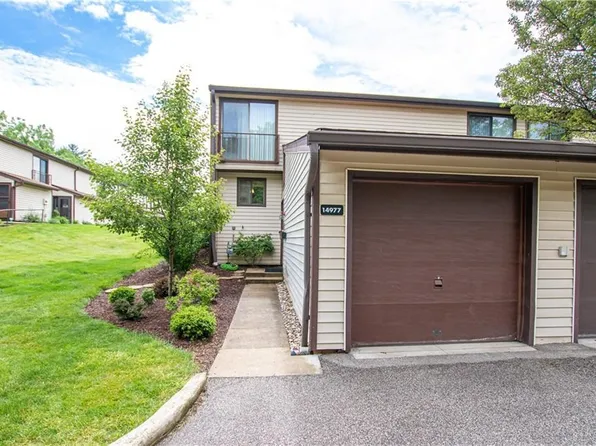 14977 Pine Valley Trl #C30, Middleburg Heights, OH 44130