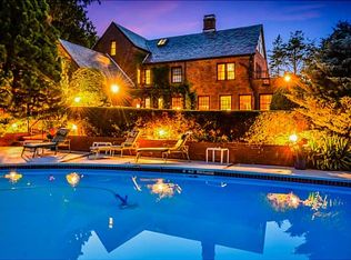 28 Berkeley Rd, Warwick, RI 02818