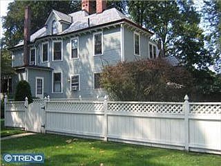 2nd image of 219 Warwick Rd