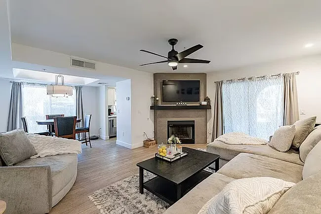 9460 E Mission Ln #116 — Photo 1
