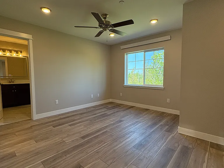 3623 Sussex Dr — Photo 18