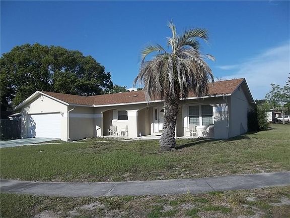 2nd image of 1472 Canterbury Cir