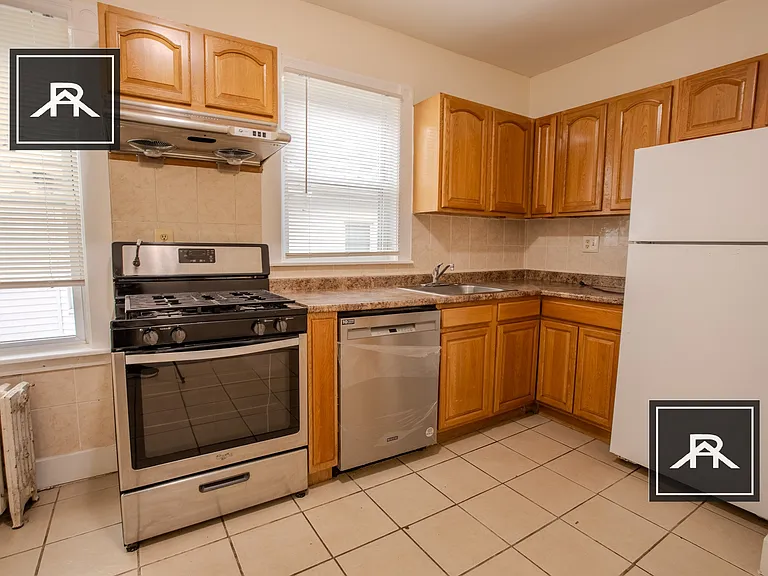 110 Murdock St #3 — Photo 8