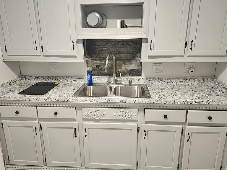 311 SW 12th St #1 — Photo 3