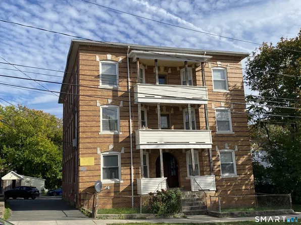 33 Smith St, New Britain, CT 06053