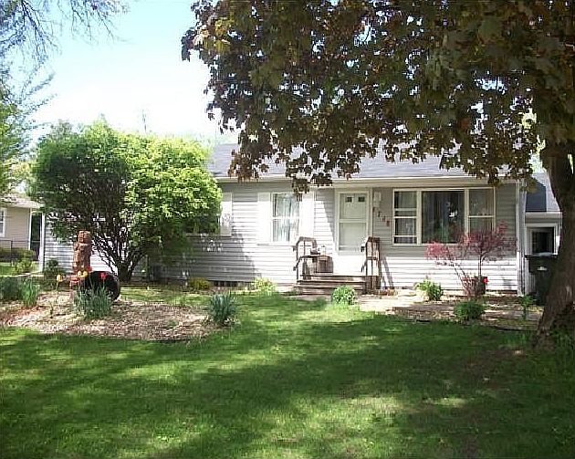 1718 Maplewood