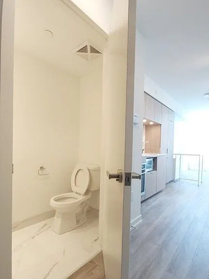 77 Shuter St #223 — Photo 4