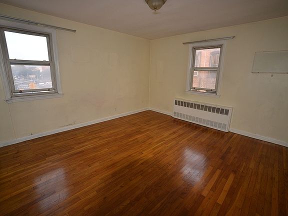 5th image of 26-01 29th St #3A