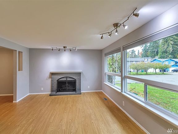 3rd image of 17008 38th Ave W