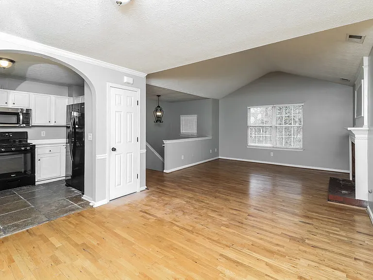 2991 Heather Lake Dr — Photo 9