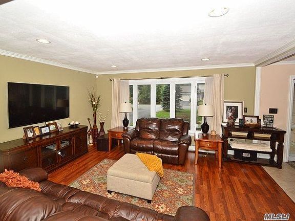 3rd image of 614 1st St
